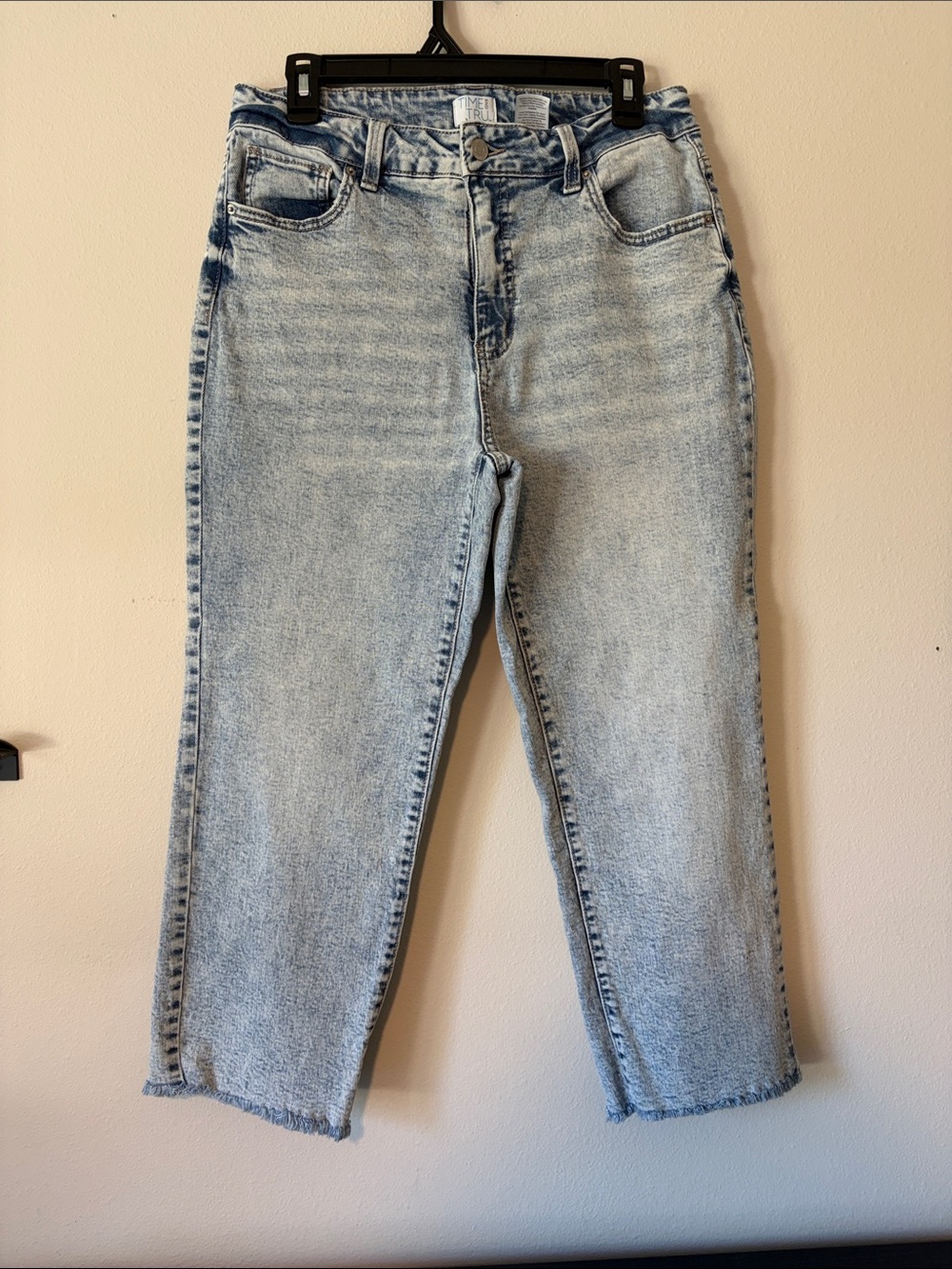 Time and Tru Woman Light Acid Wash Blue Jeans